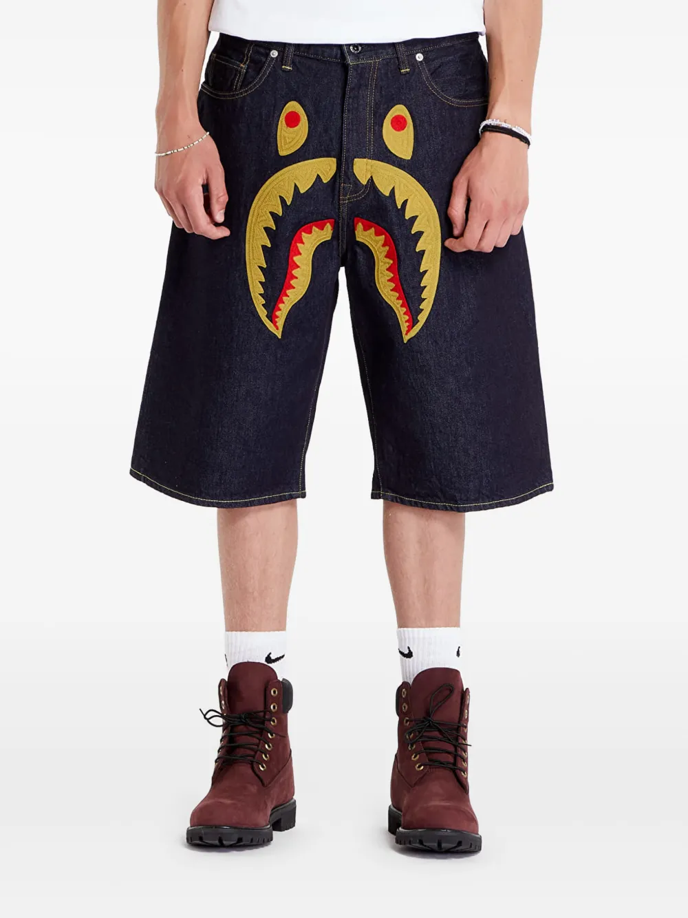 Джинсовые шорты с вышивкой A Bathing Ape, синий
Джинсовые шорты с вышивкой A Bathing Ape, синий
