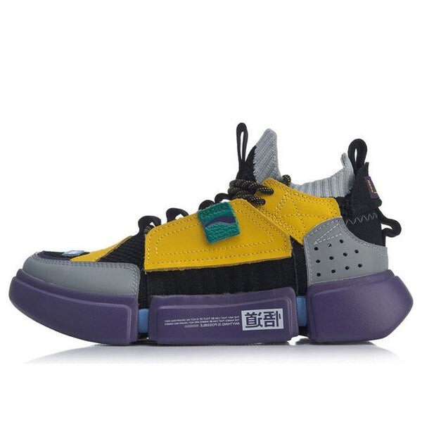 Кроссовки essence 2 ace x paris fashion week Li-Ning, серый
Кроссовки essence 2 ace x paris fashion week Li-Ning, серый