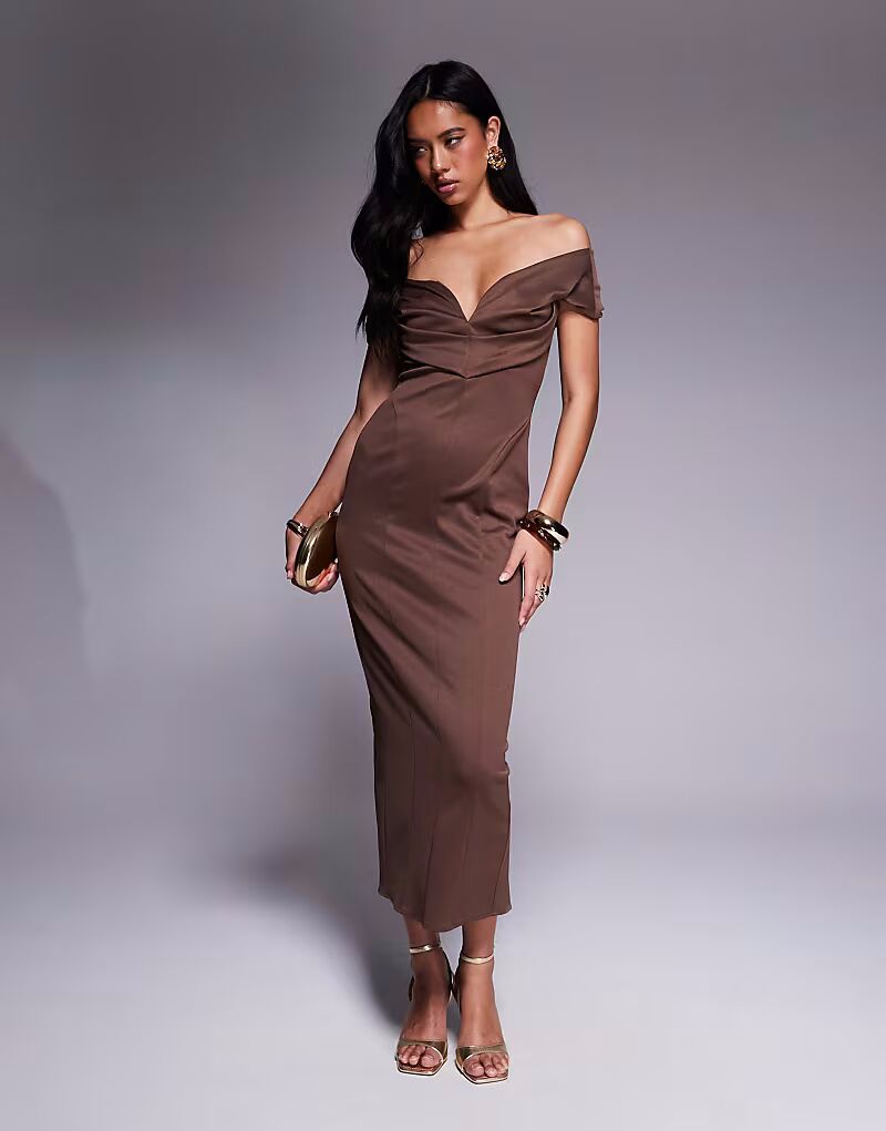 Платье-футляр средней длины ASOS DESIGN с декоративными швами шоколадного цвета
Платье-футляр средней длины ASOS DESIGN с декоративными швами шоколадного цвета