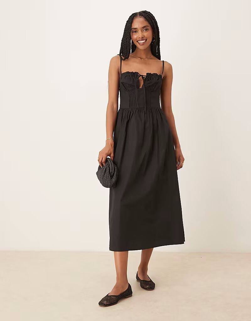 Гламурное поплиновое платье миди с завязками на бюсте черного цвета Glamorous
Гламурное поплиновое платье миди с завязками на бюсте черного цвета Glamorous