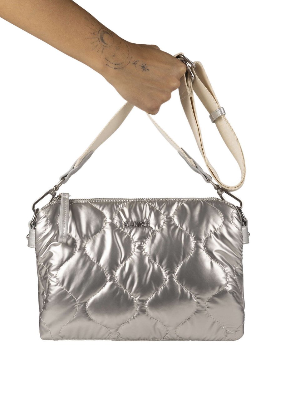 Сумка кросс-боди MUNICH COVER, Silver/Silver-Coloured
Сумка кросс-боди MUNICH COVER, Silver/Silver-Coloured