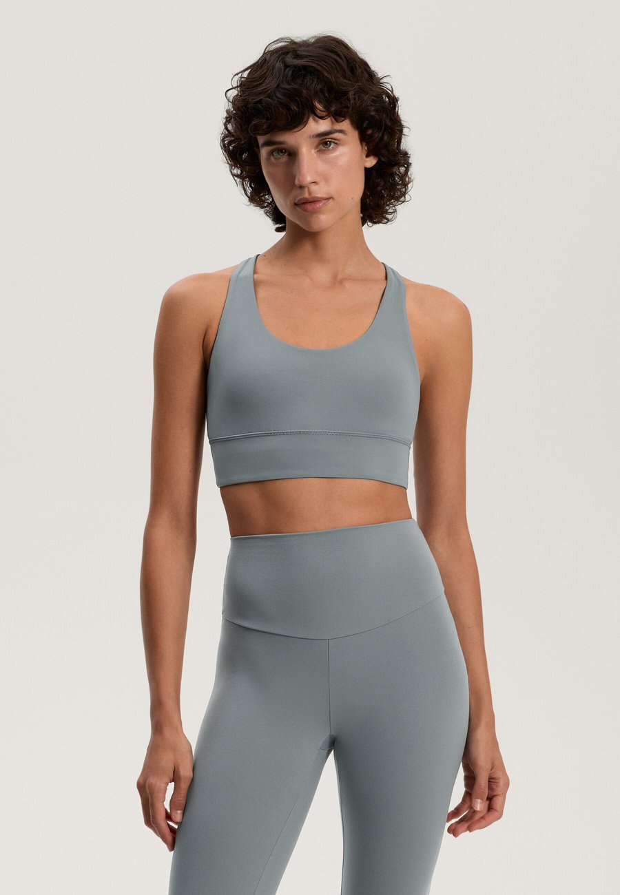 Бюстгальтер OYSHO COMFORTLUX MEDIUM SUPPORT WITH CUPS, Stone Blue Denim
Бюстгальтер OYSHO COMFORTLUX MEDIUM SUPPORT WITH CUPS, Stone Blue Denim