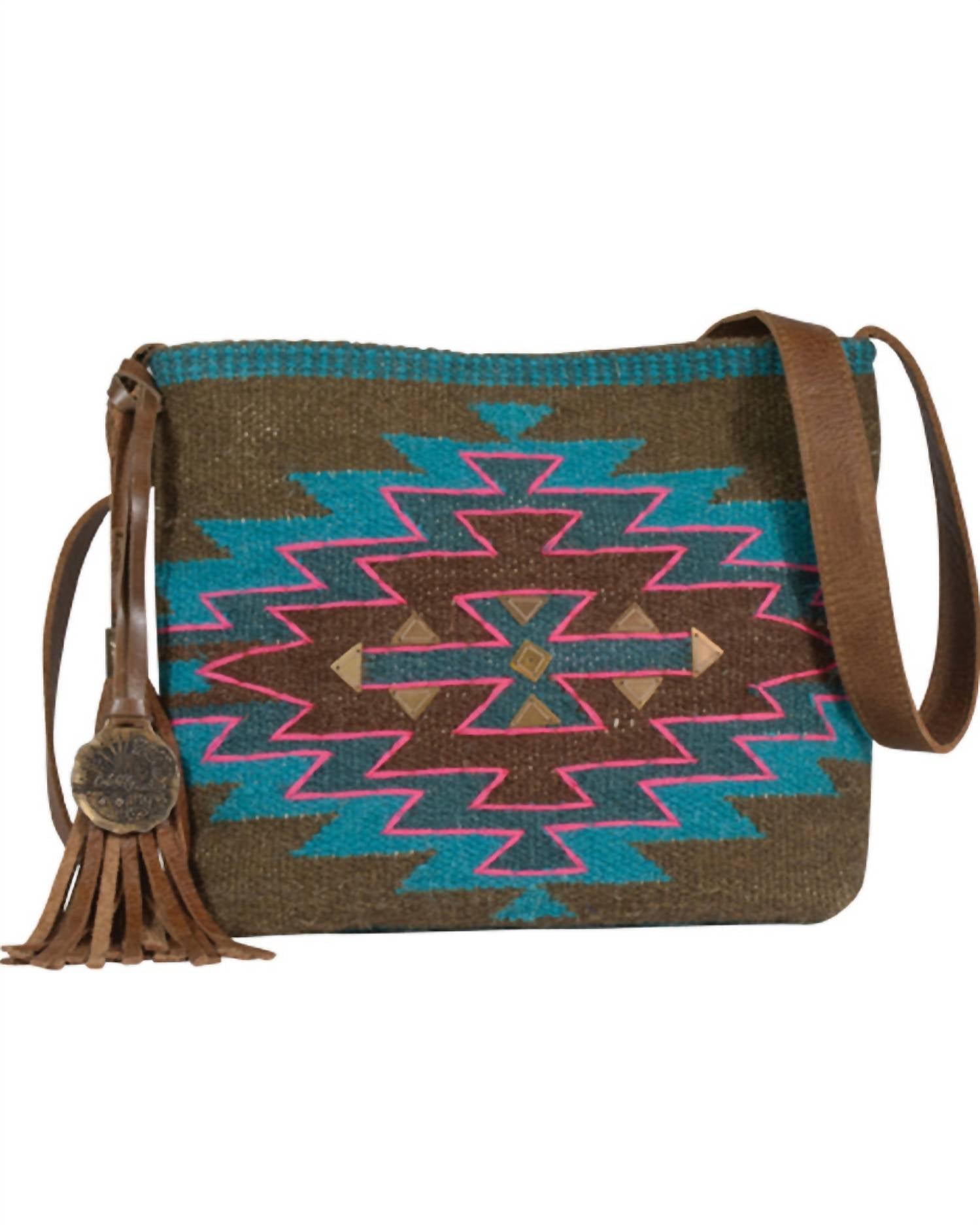 Trenditions Женская сумка через плечо Kylie Bright Aztec Bag в коричневом цвете с разноцветными элементами
Trenditions Женская сумка через плечо Kylie Bright Aztec Bag в коричневом цвете с разноцветными элементами