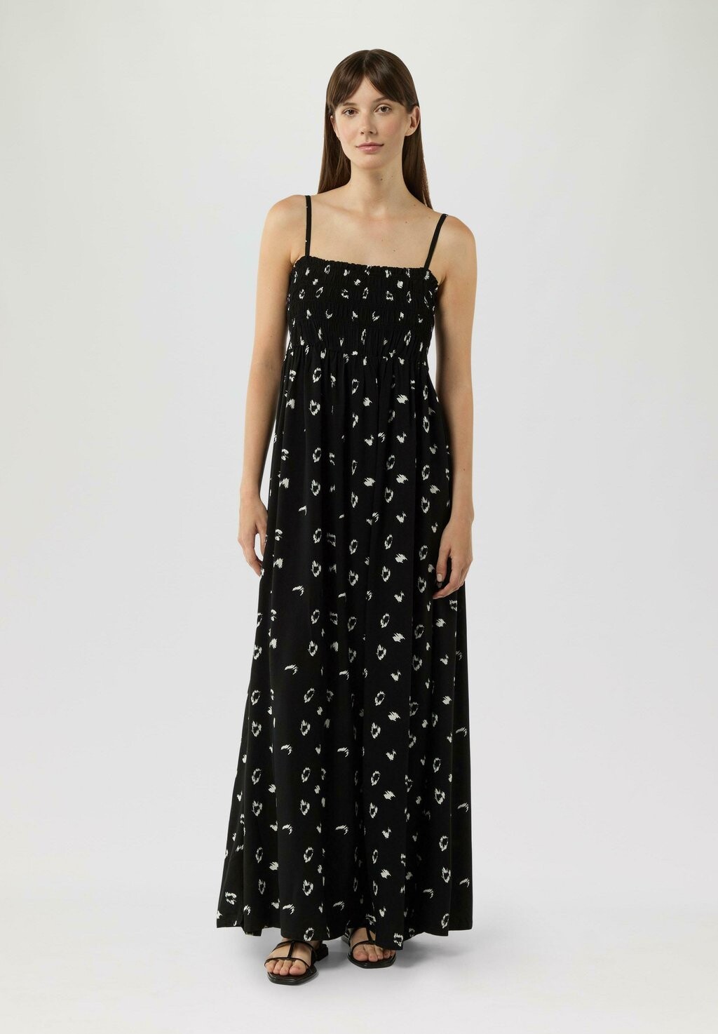 Платье макси MIT ALL-OVER QS, черный
Платье макси MIT ALL-OVER QS, черный