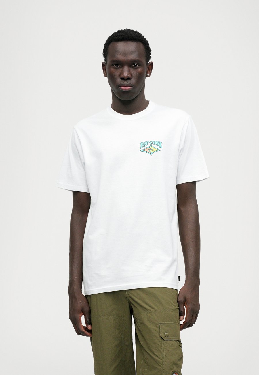 Футболка Rip Curl DAZED AND TUBED TEE UNISEX, White, Белый, Футболка Rip Curl DAZED AND TUBED TEE UNISEX, White
Футболка Rip Curl DAZED AND TUBED TEE UNISEX, White, Белый, Футболка Rip Curl DAZED AND TUBED TEE UNISEX, White