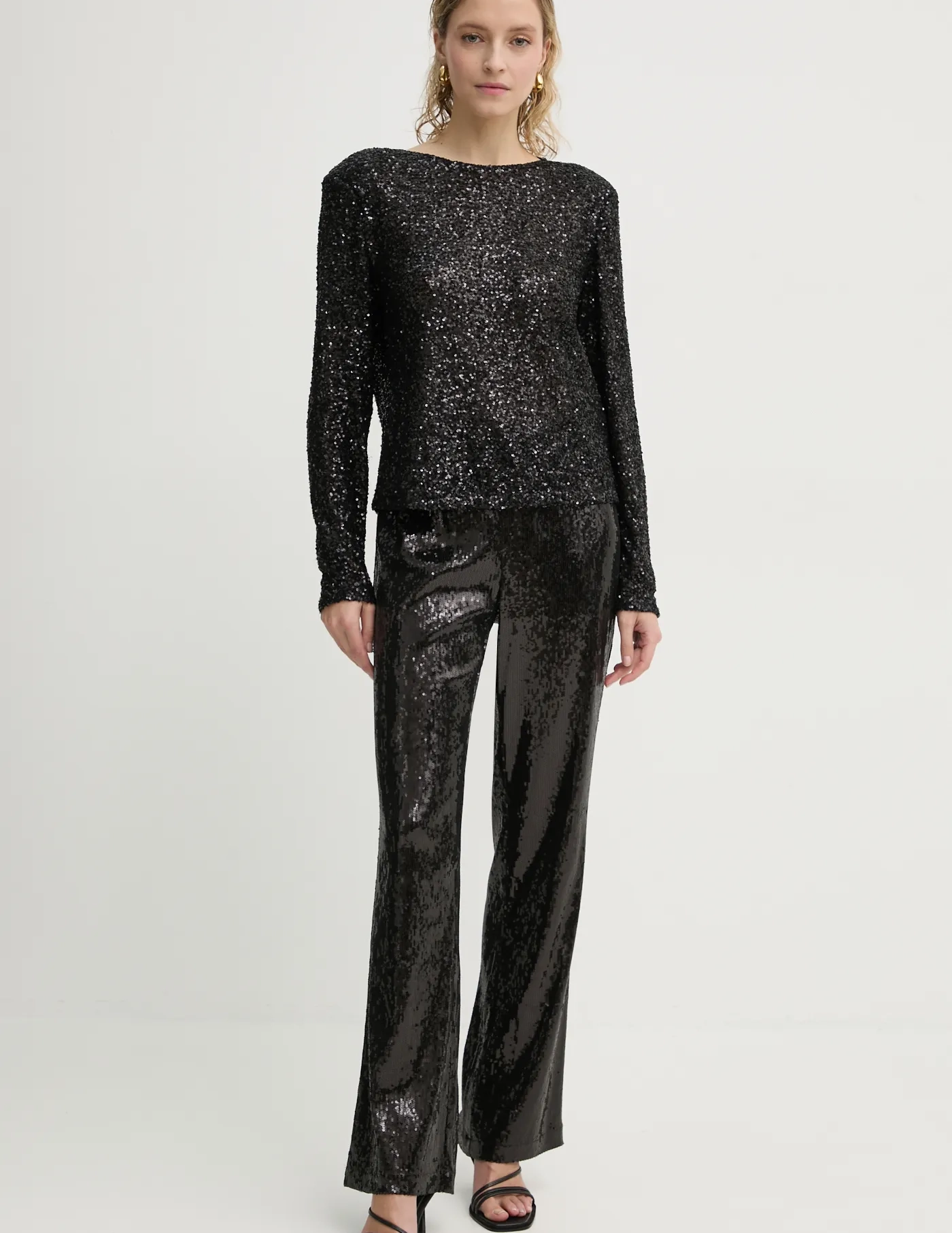 Блуза Bruuns Bazaar, черный
Блуза Bruuns Bazaar, черный