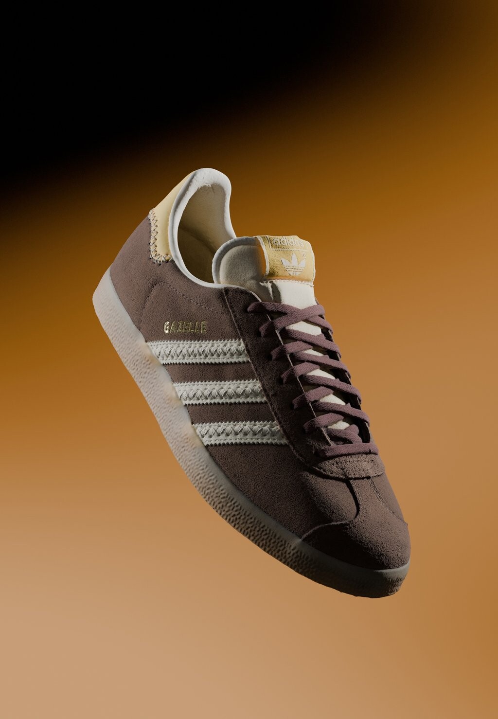 Низкие кроссовки Gazelle Unisex adidas Originals, цвет earth strata/cream white/semi spark
Низкие кроссовки Gazelle Unisex adidas Originals, цвет earth strata/cream white/semi spark