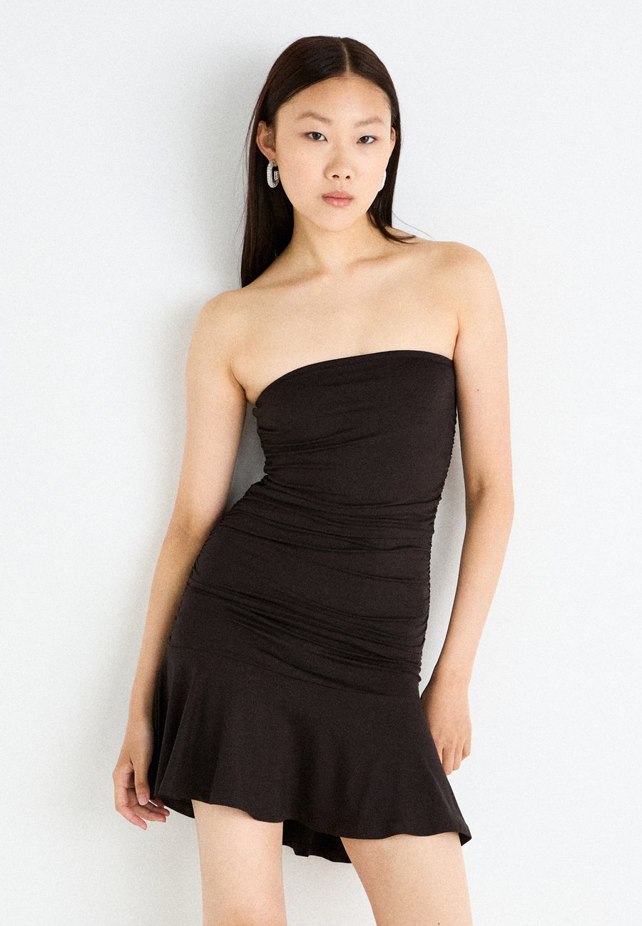 Платье Weekday RUCHED TUBE MINI DRESS, Dark Brown/Brown
Платье Weekday RUCHED TUBE MINI DRESS, Dark Brown/Brown
