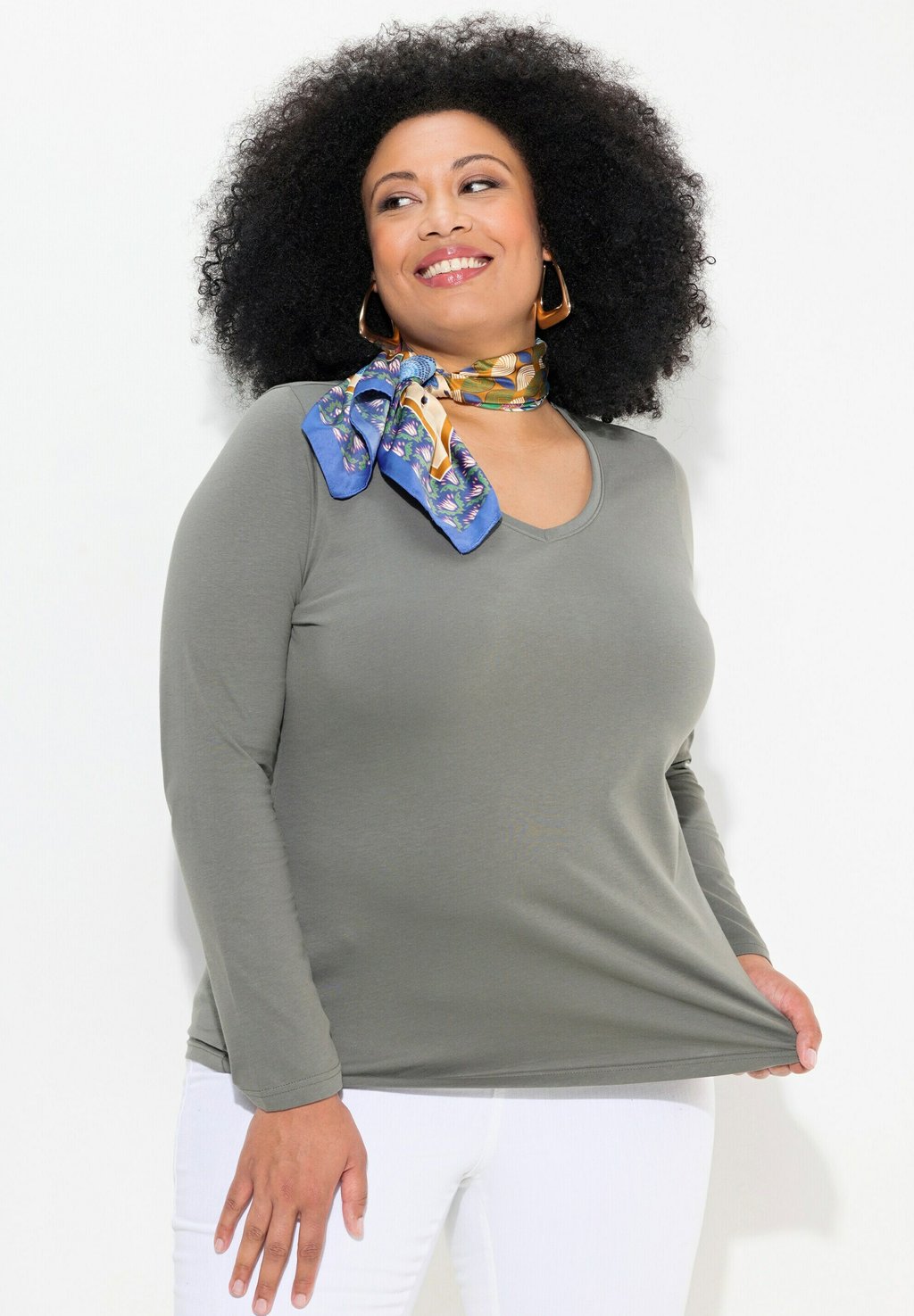 Топ с длинными рукавами V-AUSSCHNITT Ulla Popken, темно-серый
Топ с длинными рукавами V-AUSSCHNITT Ulla Popken, темно-серый