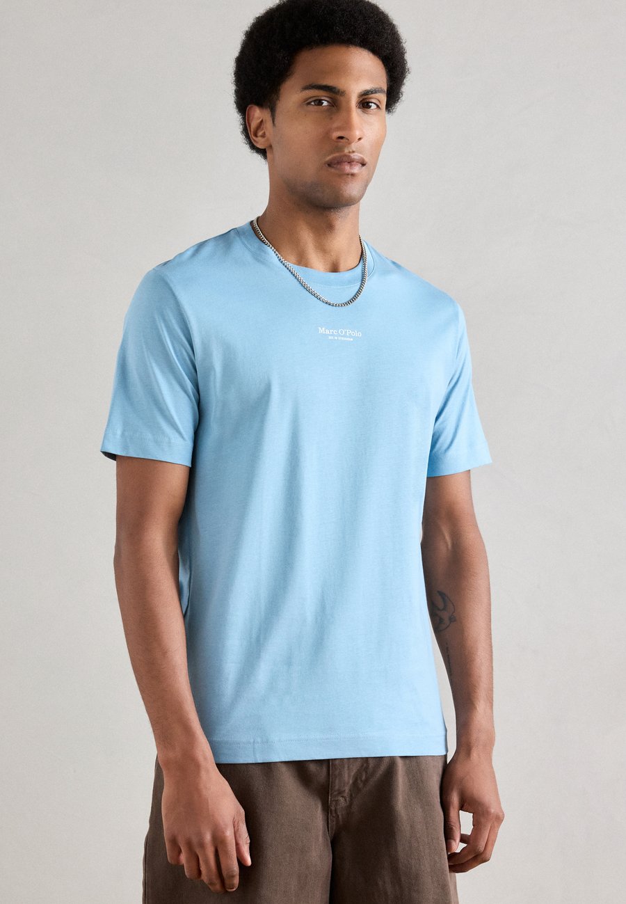 Футболка Marc O'Polo SHORT SLEEVE, Blue Dawn/Light Blue, Синий, Футболка Marc O'Polo SHORT SLEEVE, Blue Dawn/Light Blue
Футболка Marc O'Polo SHORT SLEEVE, Blue Dawn/Light Blue, Синий, Футболка Marc O'Polo SHORT SLEEVE, Blue Dawn/Light Blue
