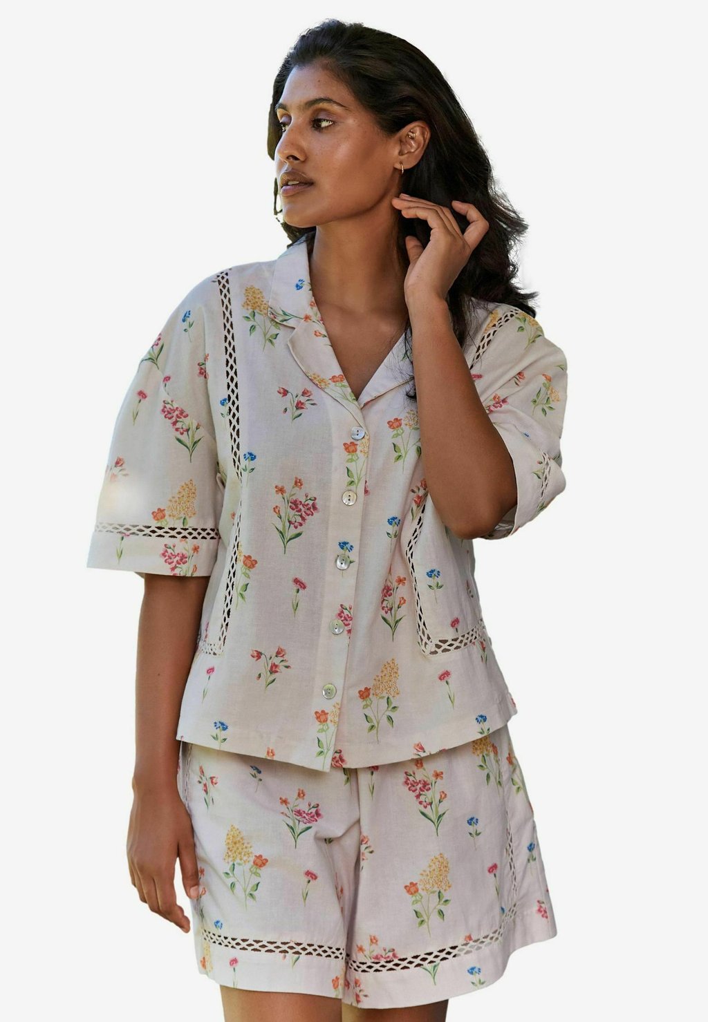 Пижама SET - Pyjama set Laura Ashley, бежевый
Пижама SET - Pyjama set Laura Ashley, бежевый