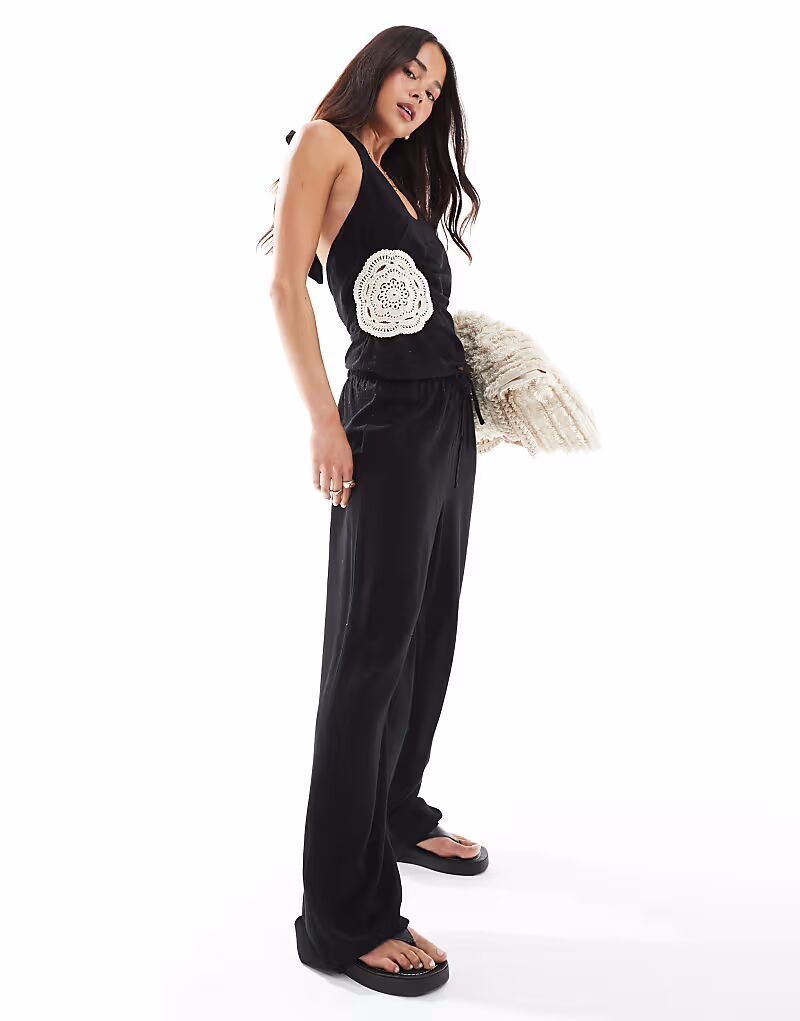 4th & Reckless льняные брюки-клеш с высокой талией, широкие, черный цвет
4th & Reckless льняные брюки-клеш с высокой талией, широкие, черный цвет