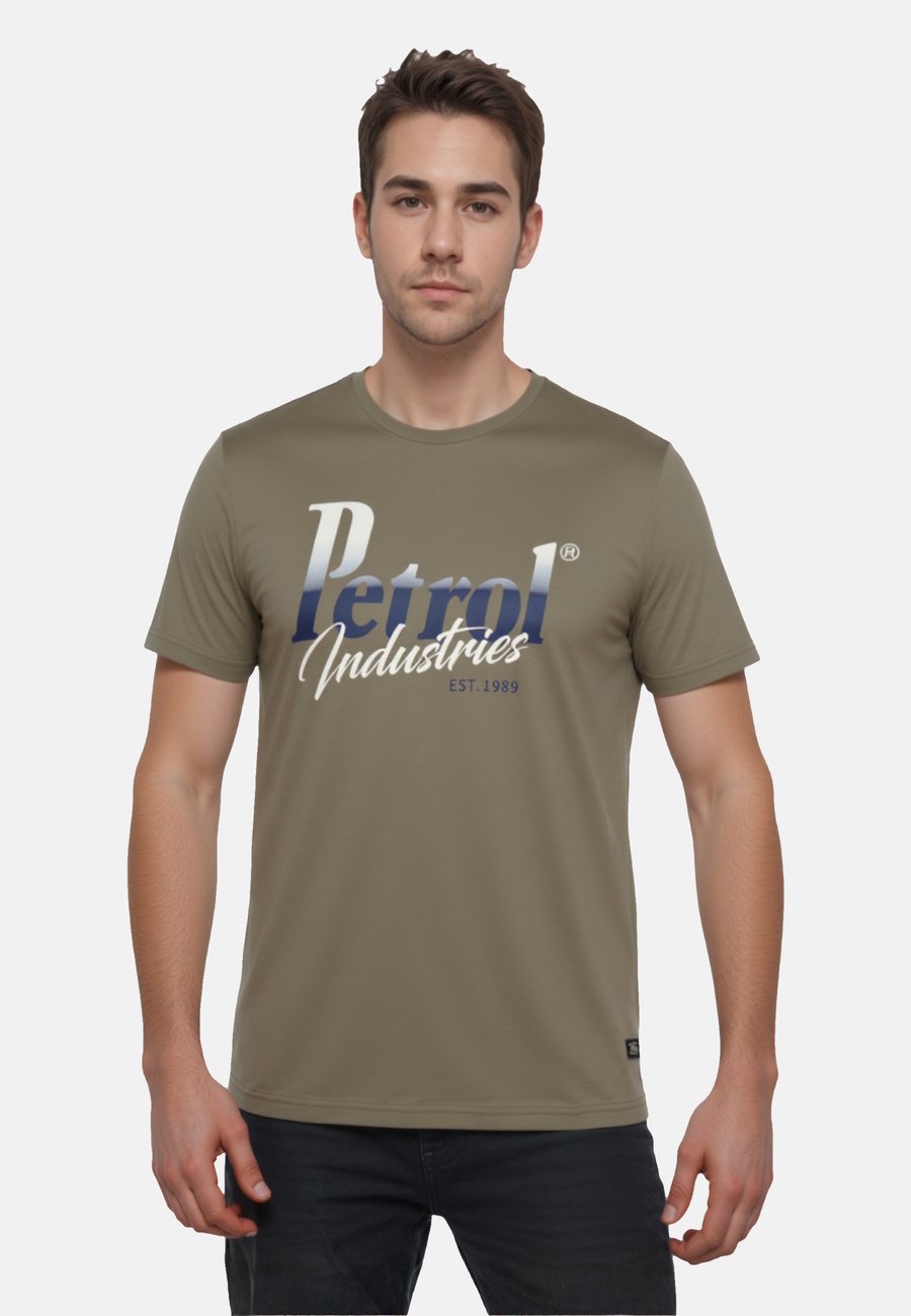 Футболка Petrol Industries CLASSIC , Grün/Green, Зеленый, Футболка Petrol Industries CLASSIC , Grün/Green
Футболка Petrol Industries CLASSIC , Grün/Green, Зеленый, Футболка Petrol Industries CLASSIC , Grün/Green