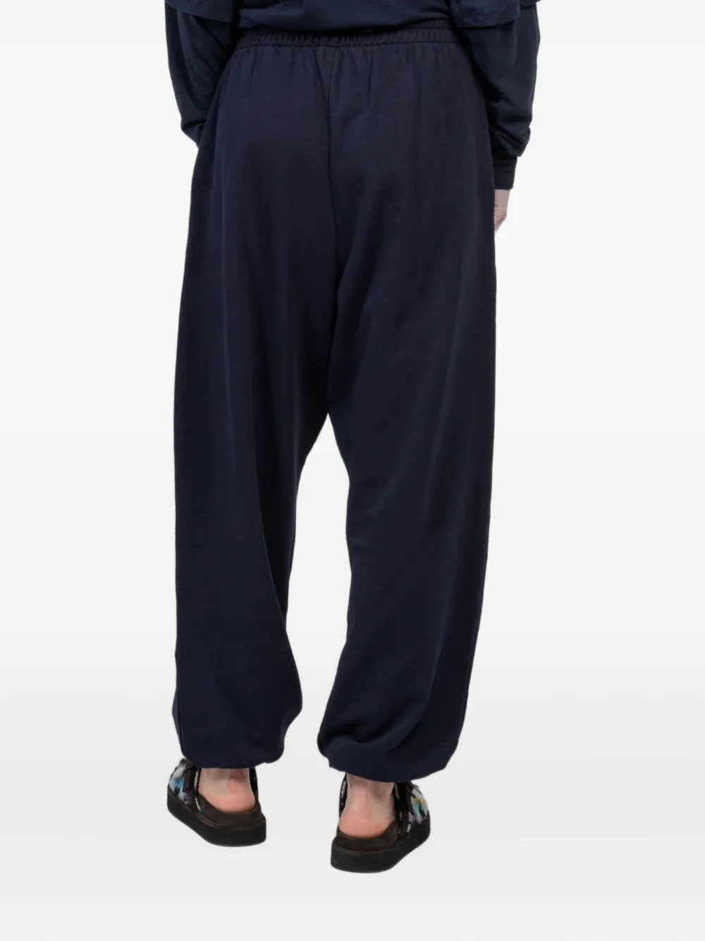 Спортивные брюки с нашивкой-логотипом FREEDÉR, синий
Спортивные брюки с нашивкой-логотипом FREEDÉR, синий