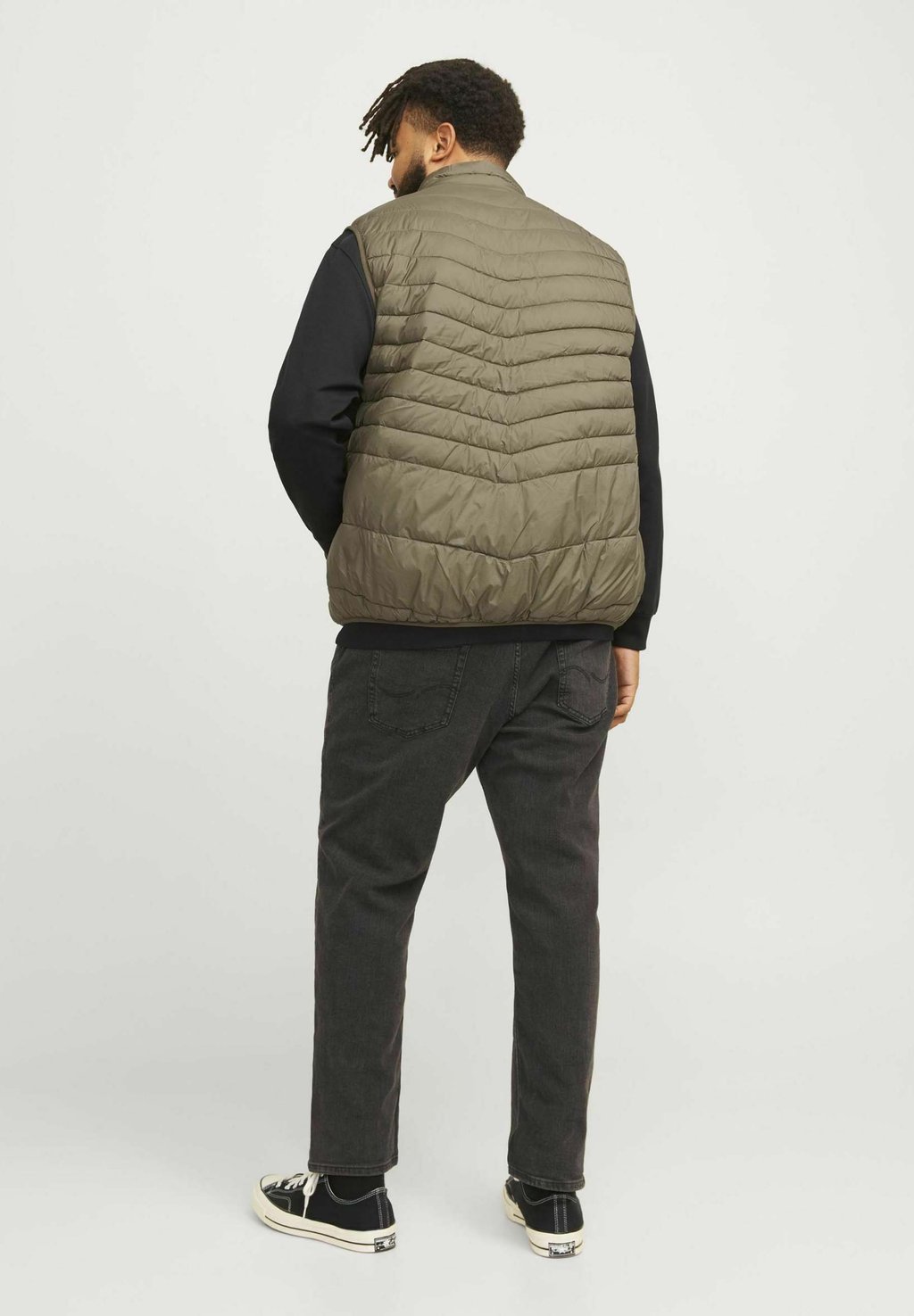 Жилет PUFFER PLUS SIZE Jack & Jones, коричневый
Жилет PUFFER PLUS SIZE Jack & Jones, коричневый