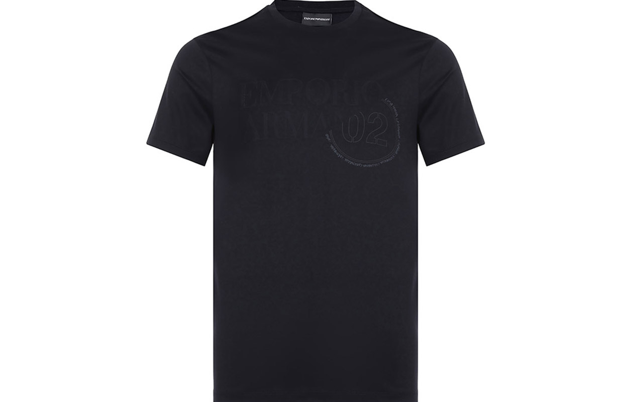 Футболка мужская темно-синяя EMPORIO ARMANI
Футболка мужская темно-синяя EMPORIO ARMANI