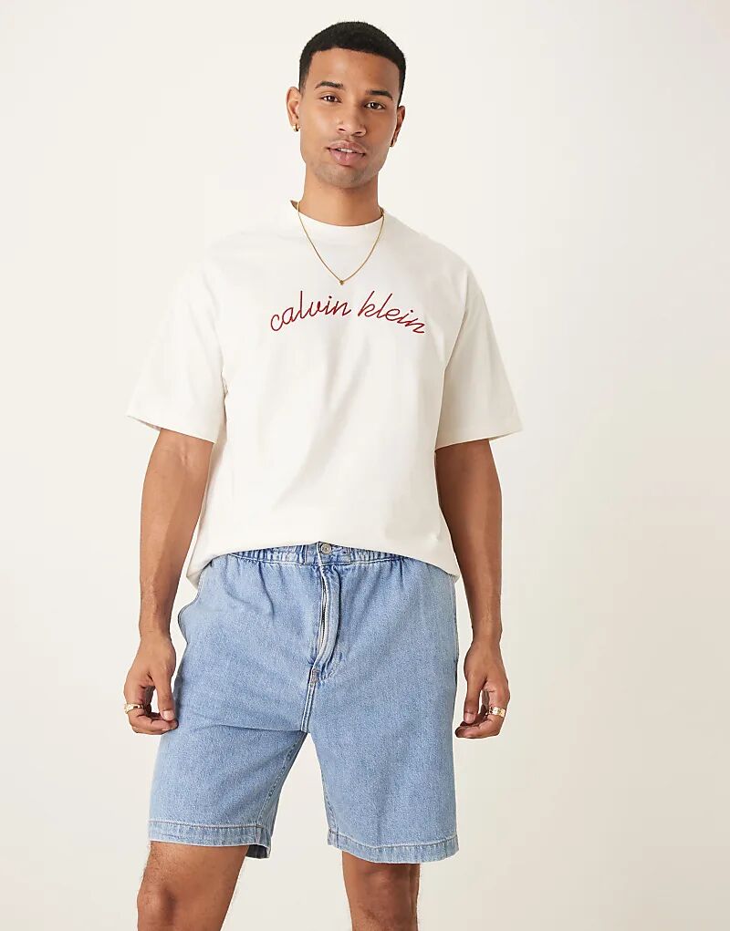 Свободные шорты Calvin Klein Jeans светло-голубого цвета
Свободные шорты Calvin Klein Jeans светло-голубого цвета