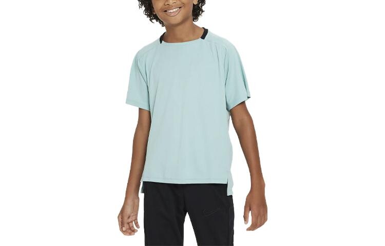 Детская футболка Nike, светло-голубой
Детская футболка Nike, светло-голубой