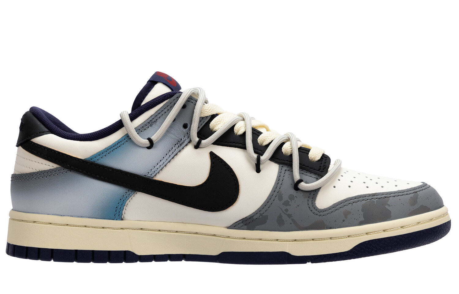 Кроссовки Nike Dunk Skateboarding Shoes Men Low-top Black/white/blue, черный/белый/серый
Кроссовки Nike Dunk Skateboarding Shoes Men Low-top Black/white/blue, черный/белый/серый