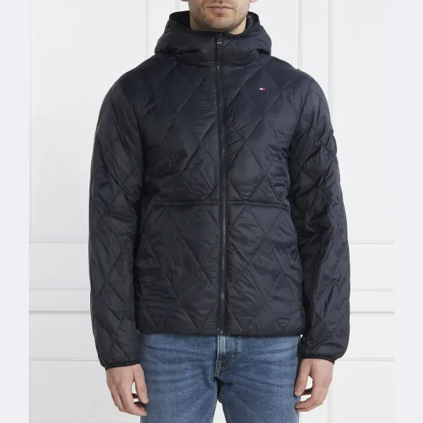 Стеганая куртка классического кроя с капюшоном Tommy Hilfiger, синий
Стеганая куртка классического кроя с капюшоном Tommy Hilfiger, синий