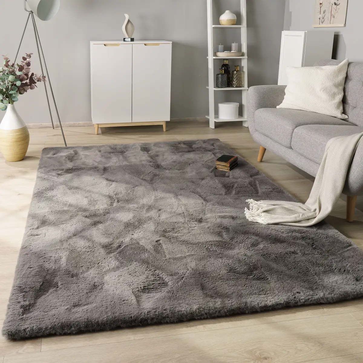 Ковер Paco Home с глубоким ворсом "Rabbit Deluxe 860", прямоугольный, искусственный мех, однотонные цвета, очень мягкий ворс, гостиная, спальня 200х290 см, цвет Anthrazit
Ковер Paco Home с глубоким ворсом "Rabbit Deluxe 860", прямоугольный, искусственный мех, однотонные цвета, очень мягкий ворс, гостиная, спальня 200х290 см, цвет Anthrazit