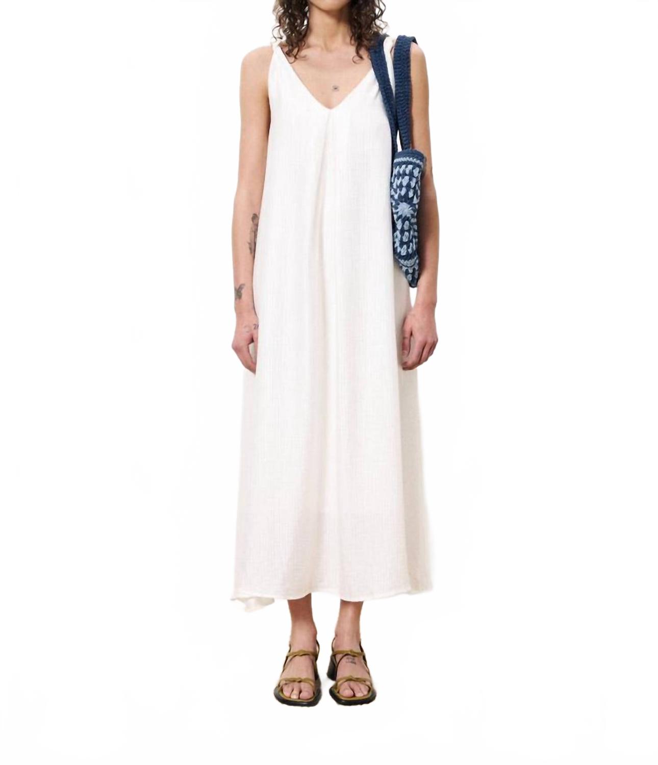 Платье макси Lauria в цвете слоновая кость FRNCH
Платье макси Lauria в цвете слоновая кость FRNCH