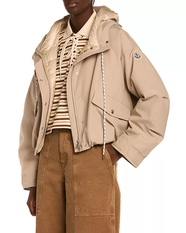 Куртка из эвкалипта Moncler, бежевый
Куртка из эвкалипта Moncler, бежевый