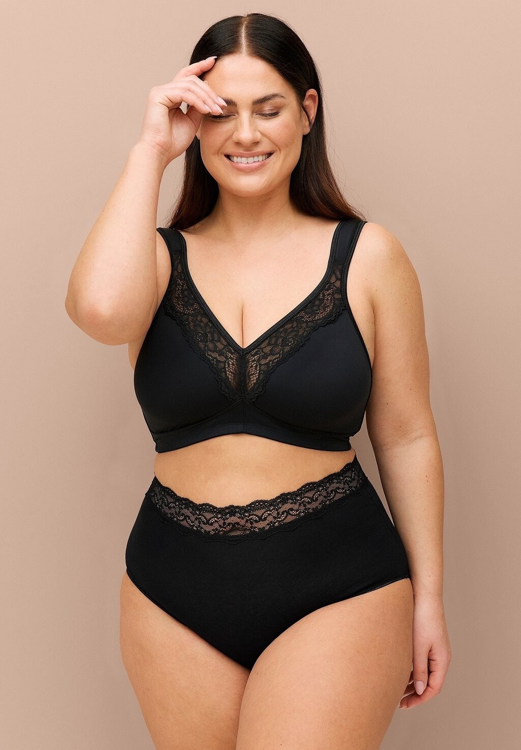 Трусы LACEY 3ER-PACK Ellos Plus collection, черный
Трусы LACEY 3ER-PACK Ellos Plus collection, черный