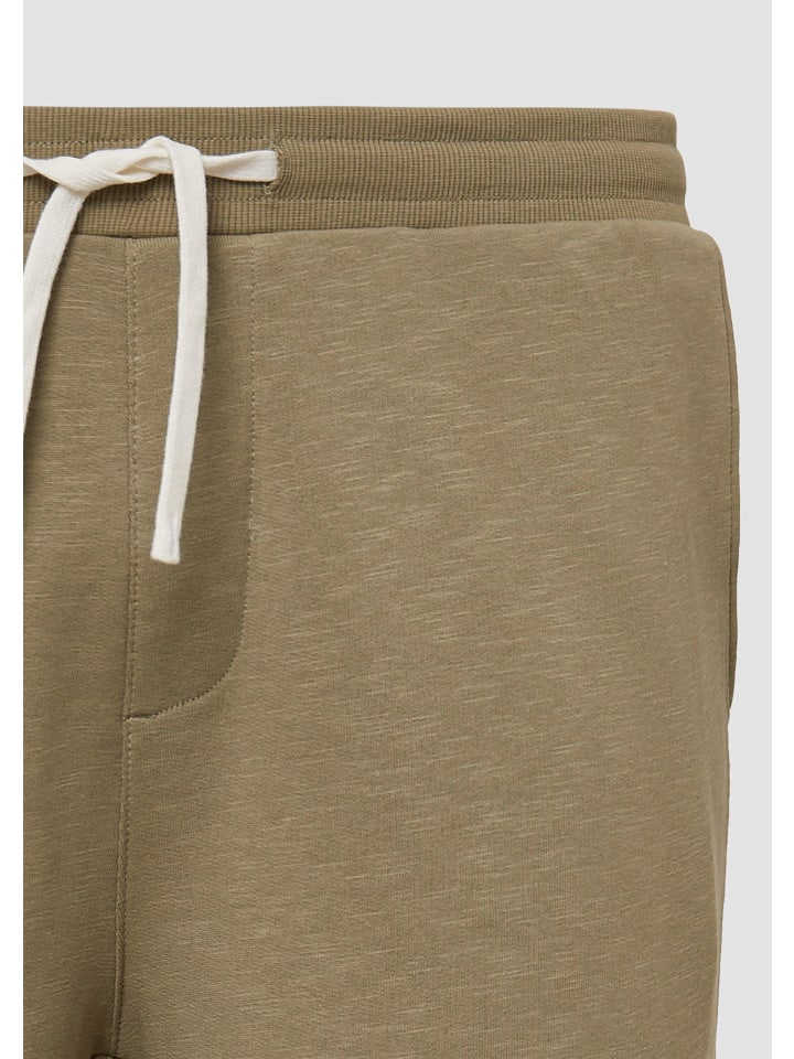 Тканевые шорты s.Oliver, оливковый
Тканевые шорты s.Oliver, оливковый