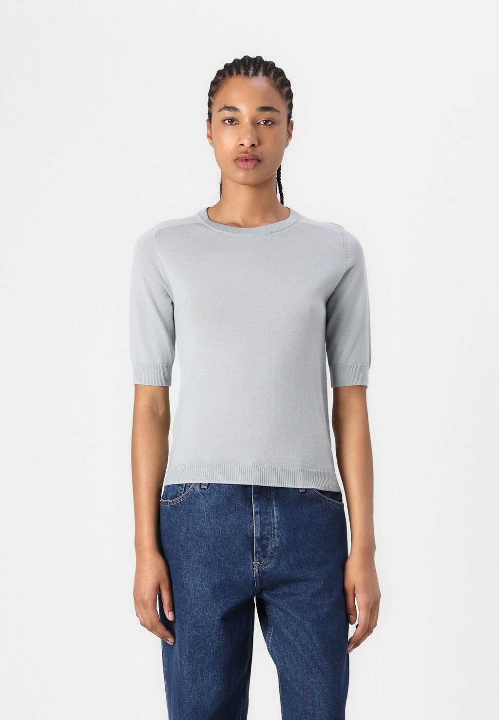 Свитер CAROLINA DAY Birger et Mikkelsen, светло-голубой
Свитер CAROLINA DAY Birger et Mikkelsen, светло-голубой