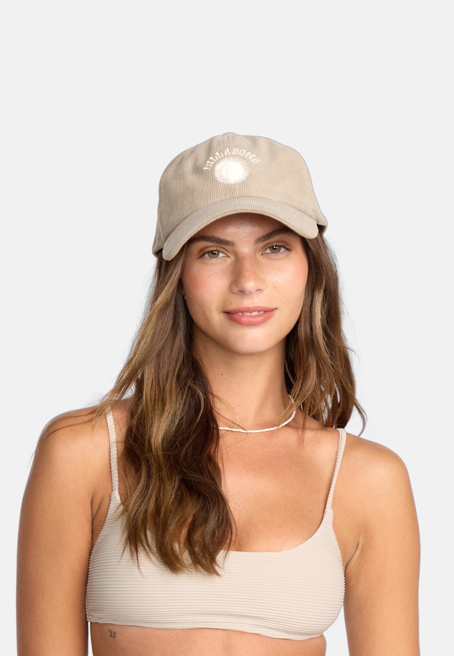 Бейсболка Billabong Cap, Beige
Бейсболка Billabong Cap, Beige