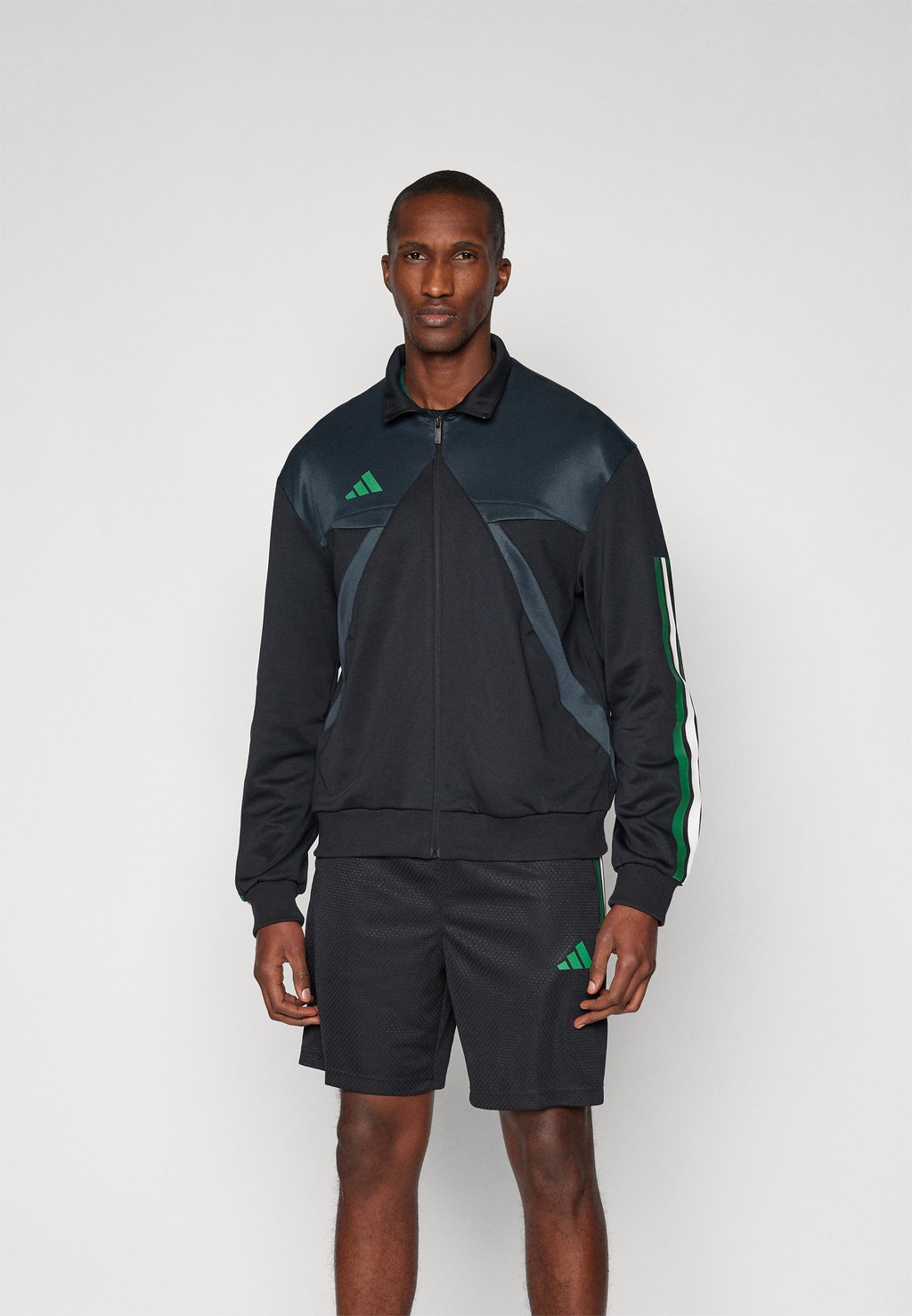 Тренировочная куртка HOUSE OF TIRO NATIONS PACK adidas Sportswear, черный
Тренировочная куртка HOUSE OF TIRO NATIONS PACK adidas Sportswear, черный