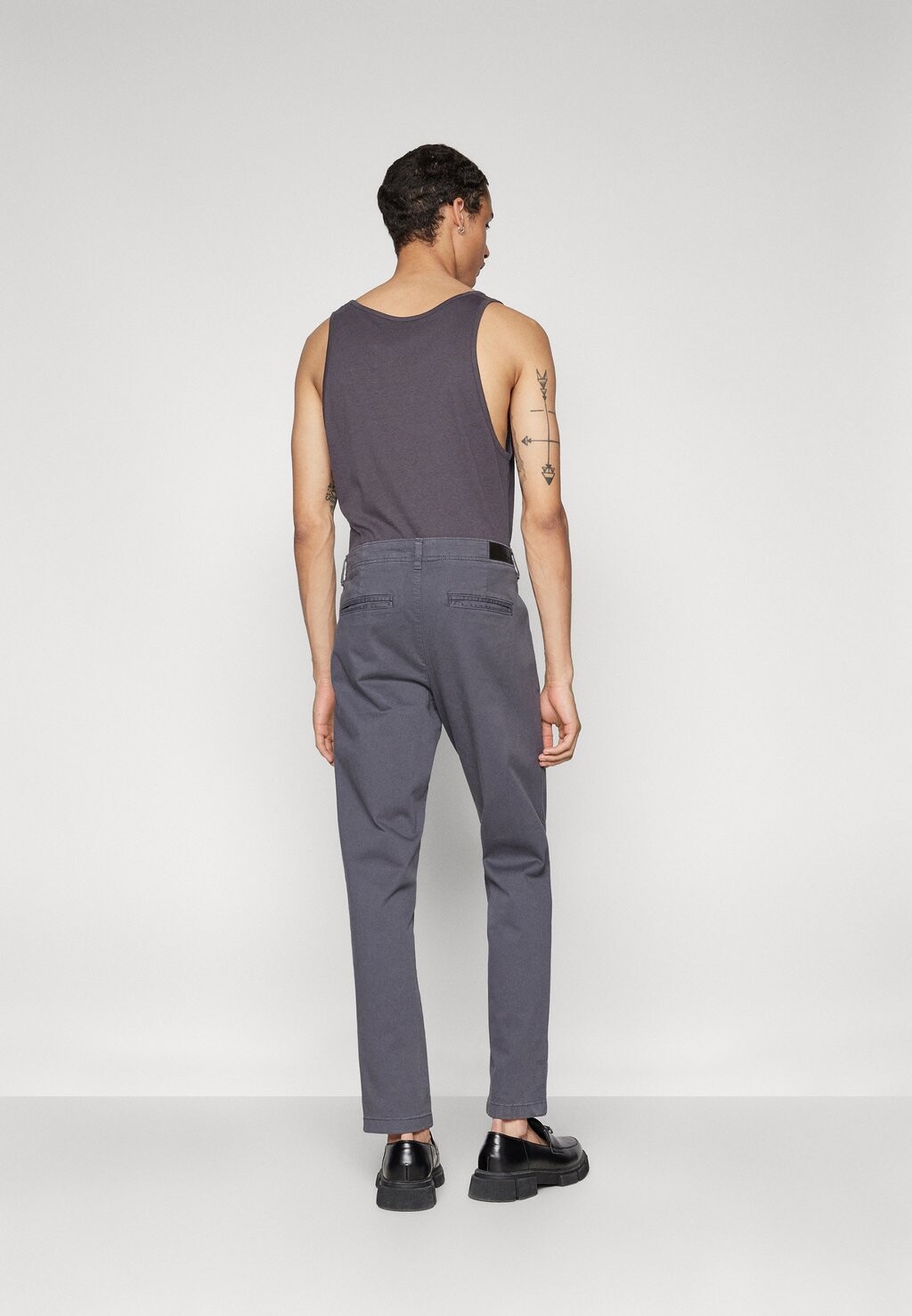 Брюки-чиносы JPSTACE JJHARLOW Jack & Jones, синий
Брюки-чиносы JPSTACE JJHARLOW Jack & Jones, синий