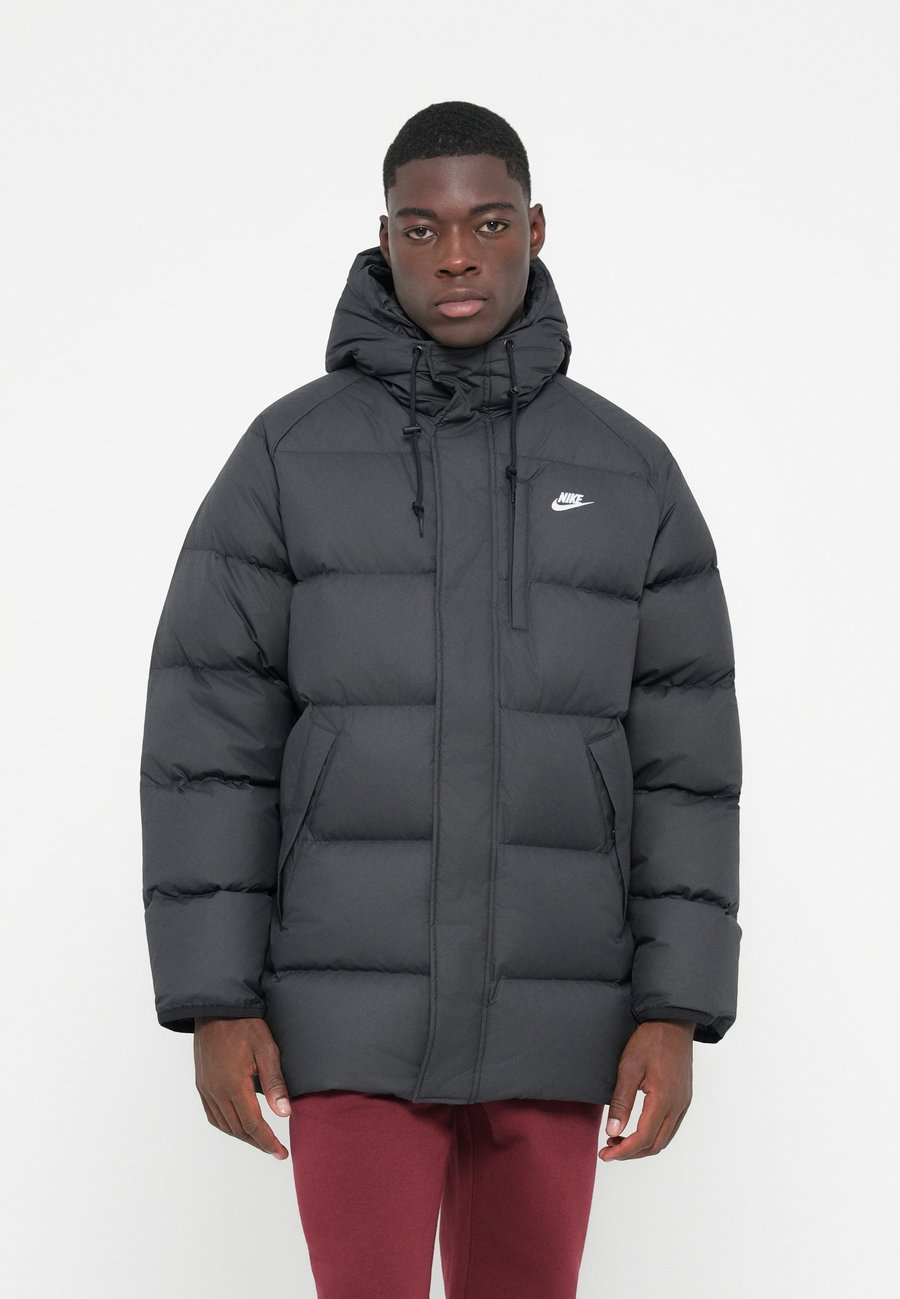 Пальто Nike Sportswear CLUB, Black/White/Black
Пальто Nike Sportswear CLUB, Black/White/Black