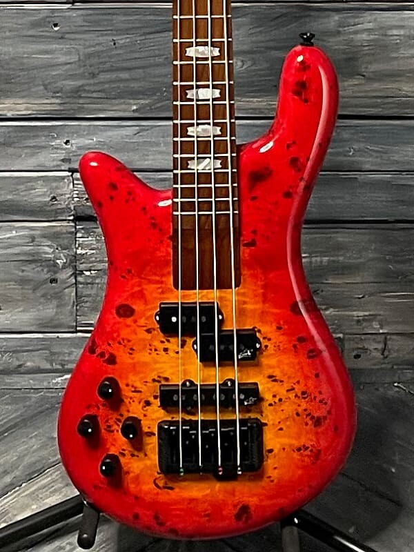 Басс гитара Spector Left handed Euro Bolt 4 EUROBOLT4INRLH 4 String Bass- Inferno Red
Басс гитара Spector Left handed Euro Bolt 4 EUROBOLT4INRLH 4 String Bass- Inferno Red