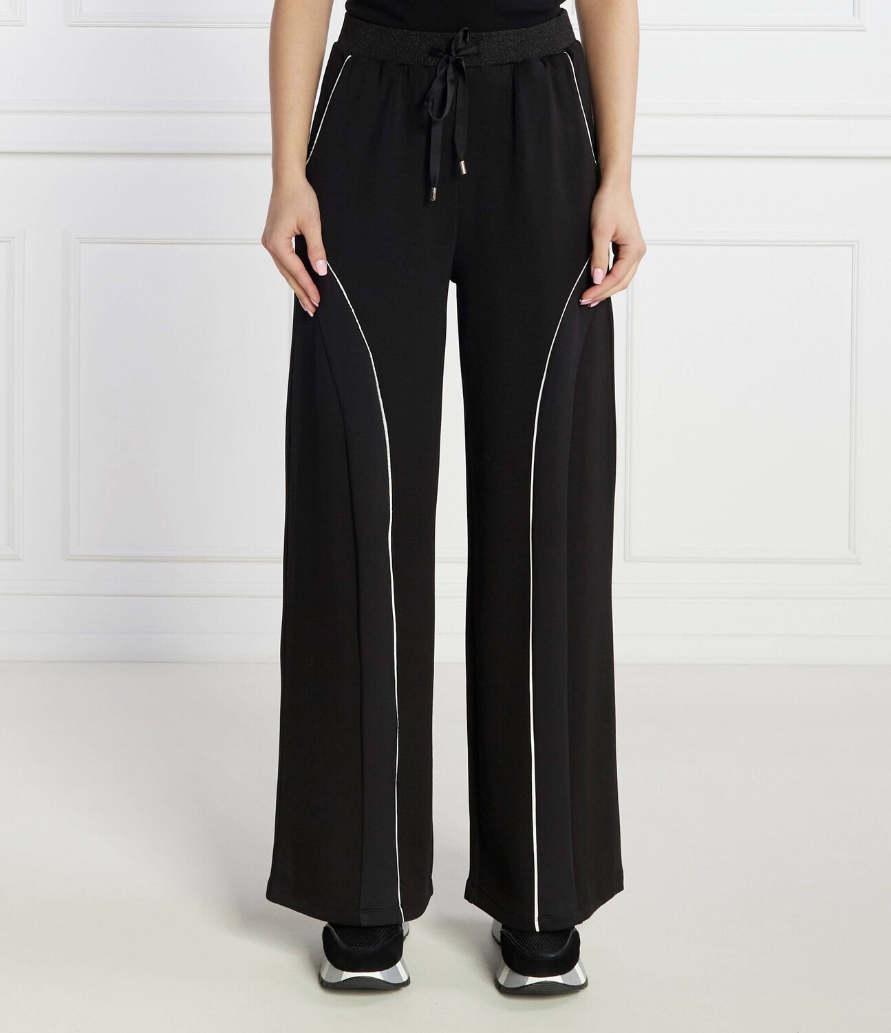 Спортивные брюки Liu Jo Sport Regular Fit, черный
Спортивные брюки Liu Jo Sport Regular Fit, черный