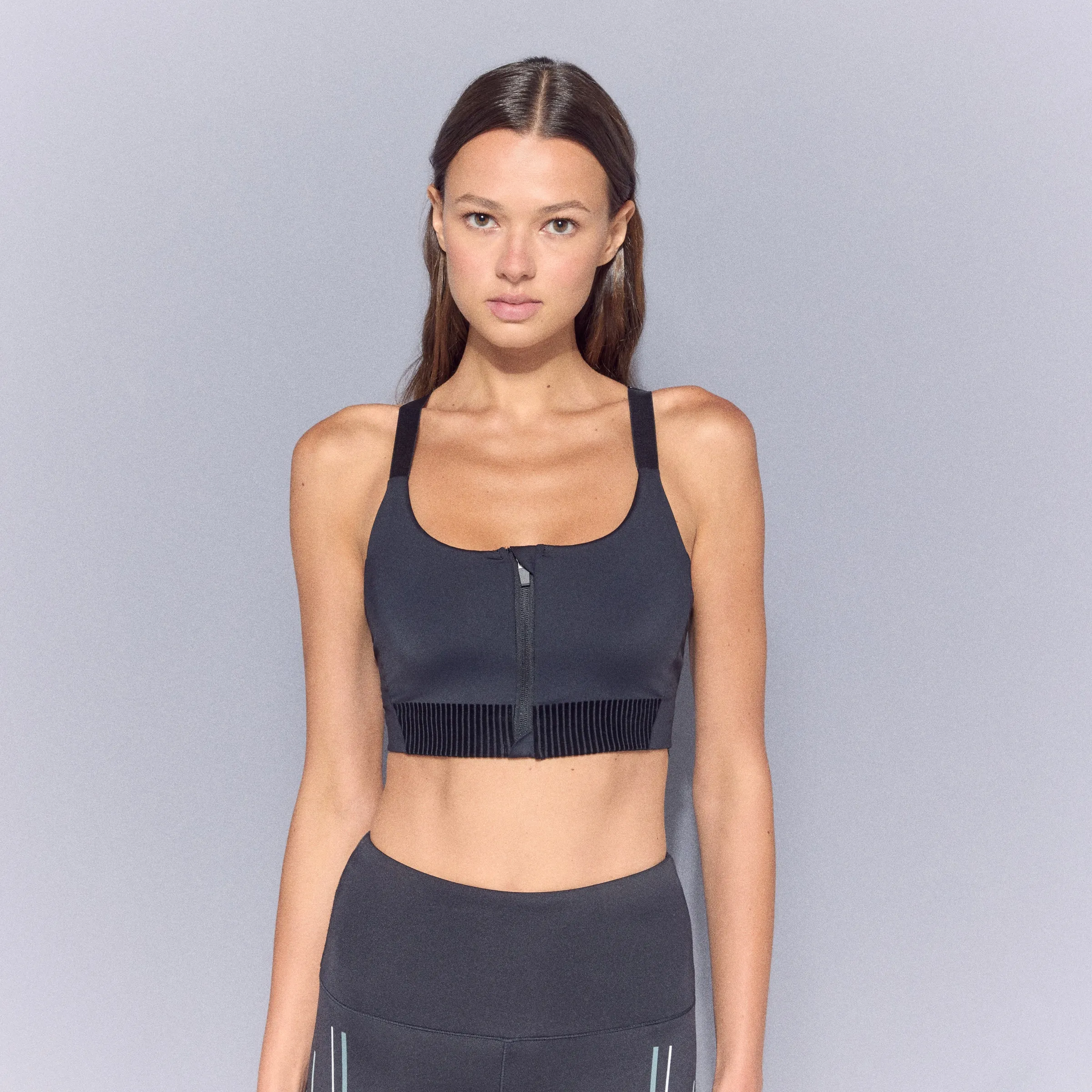 Женский тренировочный топ с молнией Boomerang, черный
Женский тренировочный топ с молнией Boomerang, черный