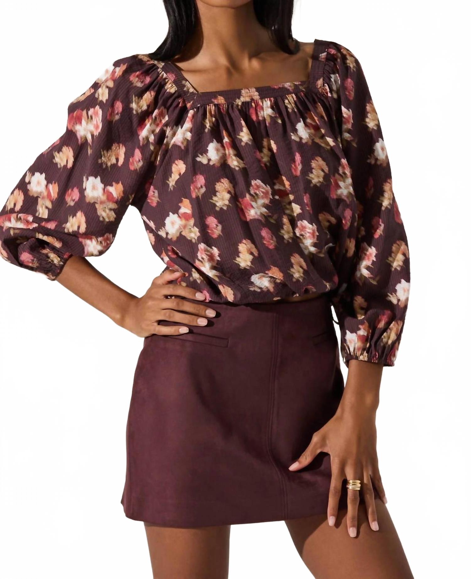 ASTR Мини-юбка Laudine из искусственной замши сливового цвета
ASTR Мини-юбка Laudine из искусственной замши сливового цвета