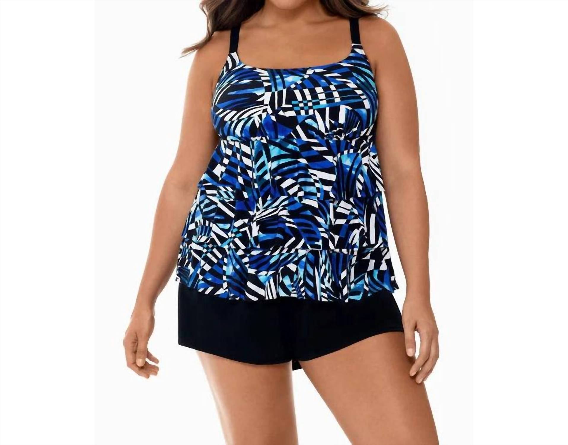 Короткие шорты с имитацией длинного торса Digital Cortex Ruffle в синем цвете Longitude
Короткие шорты с имитацией длинного торса Digital Cortex Ruffle в синем цвете Longitude