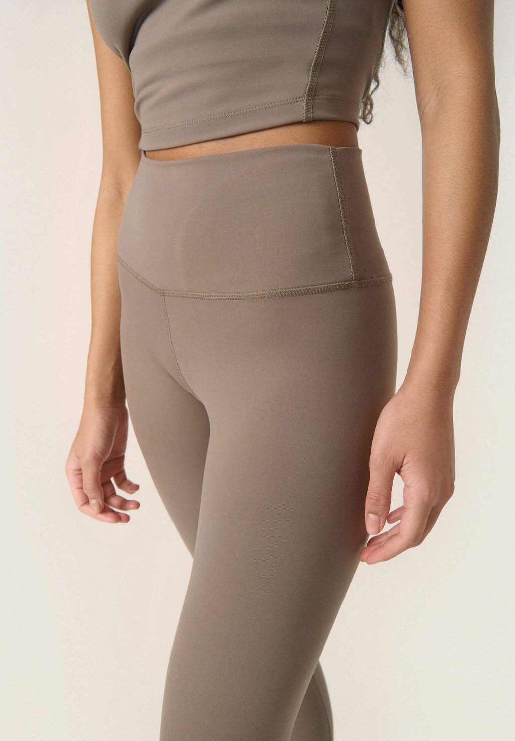 Леггинсы Soaked in Luxury, коричневый
Леггинсы Soaked in Luxury, коричневый