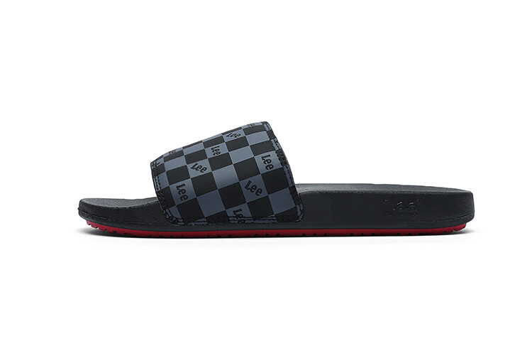 Шлепанцы мужские черные Lee
Шлепанцы мужские черные Lee