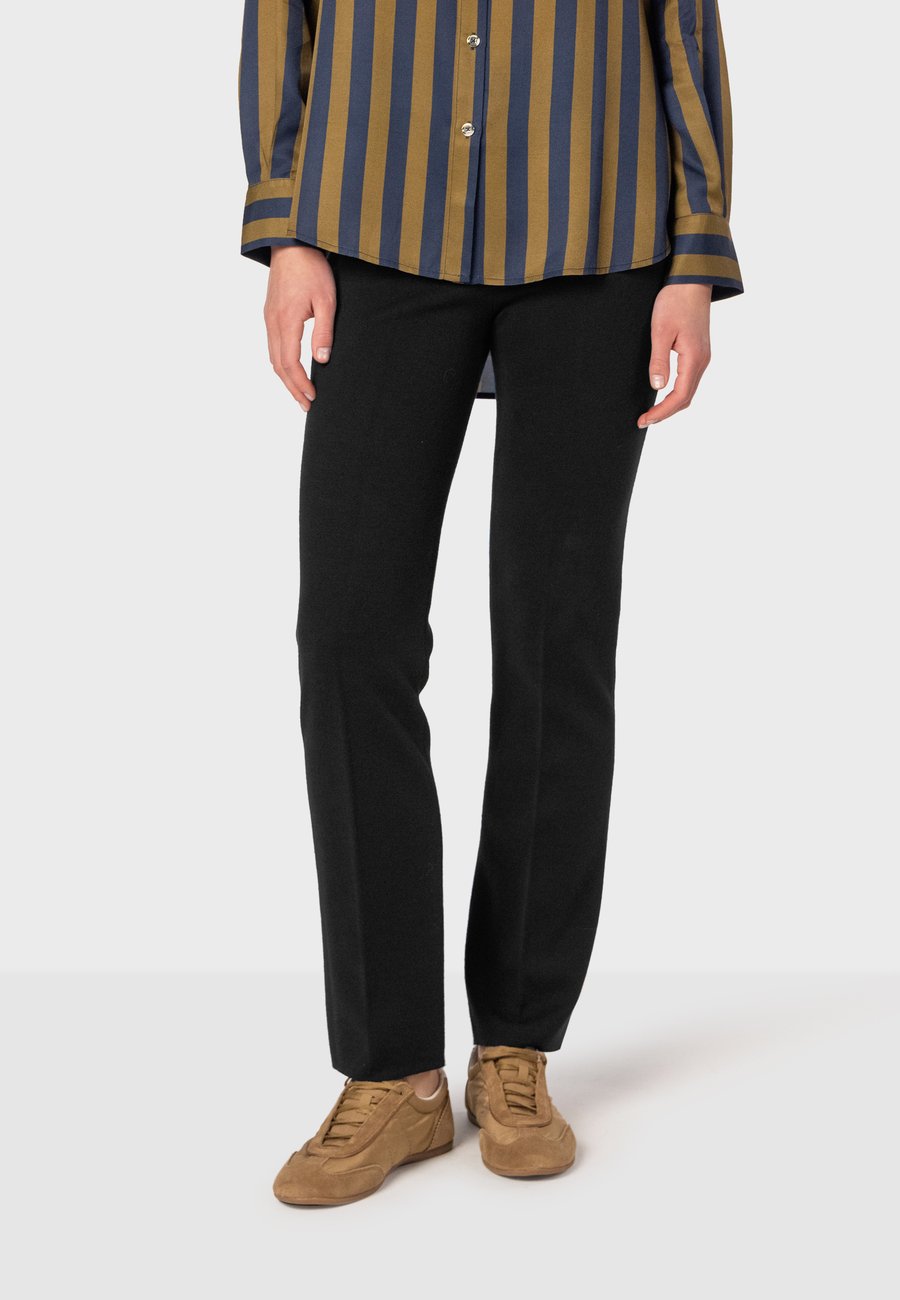 Брюки NAULOVER Trousers, Black
Брюки NAULOVER Trousers, Black