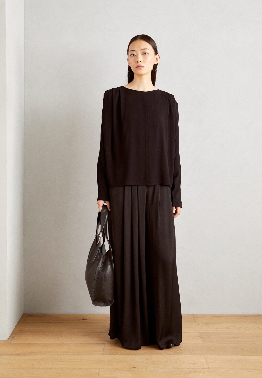 Блуза MONA BLOUSE Mos Mosh, черный
Блуза MONA BLOUSE Mos Mosh, черный