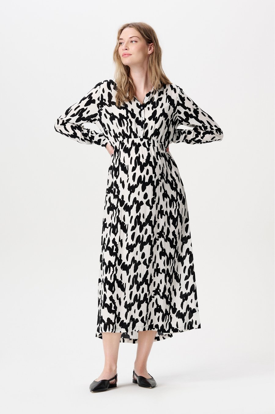 Платье Noppies KIKI, Wavy Black Print/Black
Платье Noppies KIKI, Wavy Black Print/Black