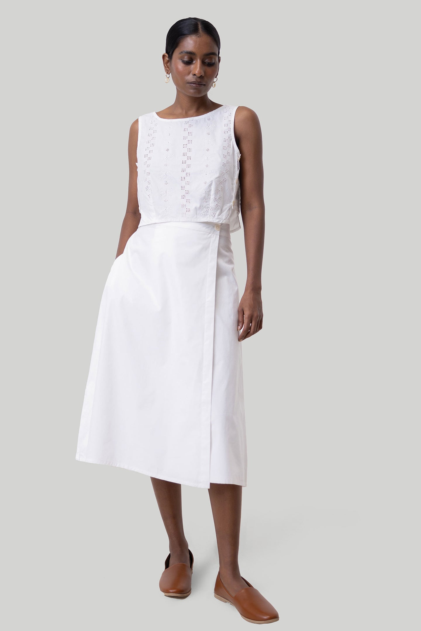 Укороченный топ свободного кроя белого цвета Reistor
Укороченный топ свободного кроя белого цвета Reistor