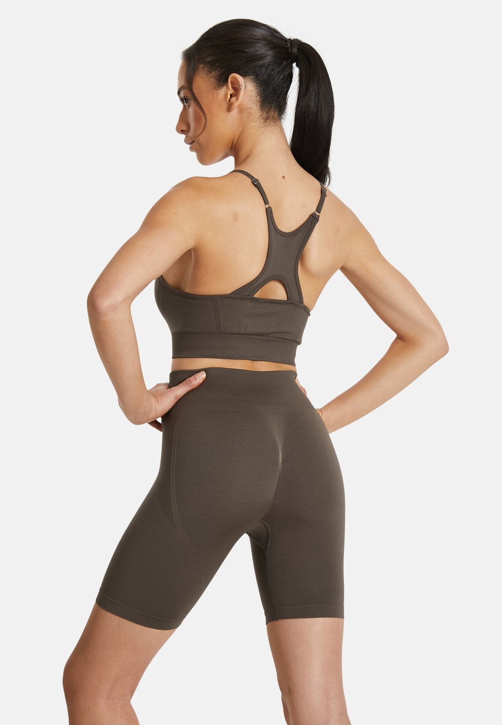 Бюстье CORE SEAMLESS ADJUSTABLE SQUATPROOF, коричневый
Бюстье CORE SEAMLESS ADJUSTABLE SQUATPROOF, коричневый