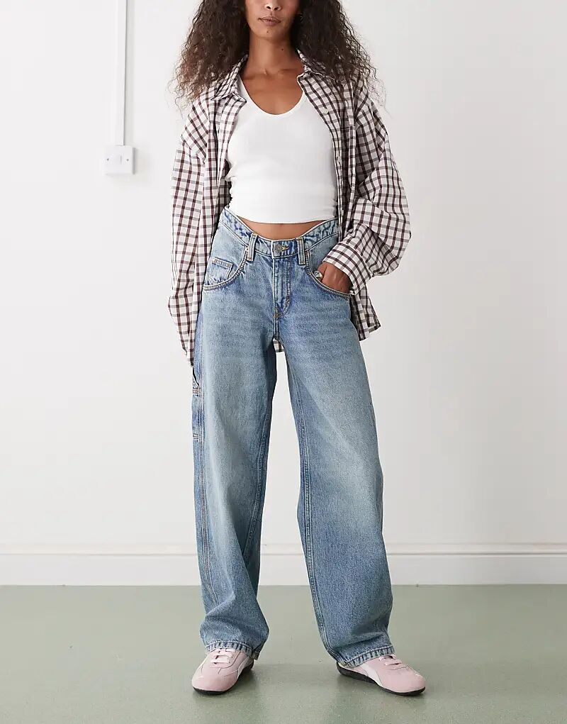 Джинсы Monki Fever с широкими штанинами для спецодежды синего цвета
Джинсы Monki Fever с широкими штанинами для спецодежды синего цвета