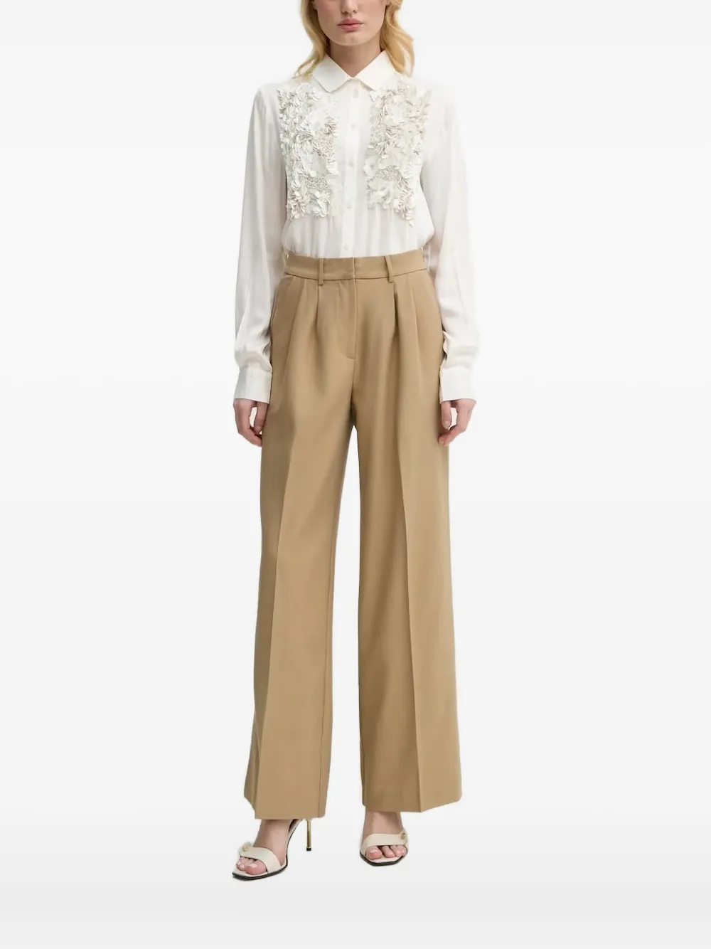 Рубашка с воротником, украшенная пайетками Bruuns Bazaar, белый
Рубашка с воротником, украшенная пайетками Bruuns Bazaar, белый