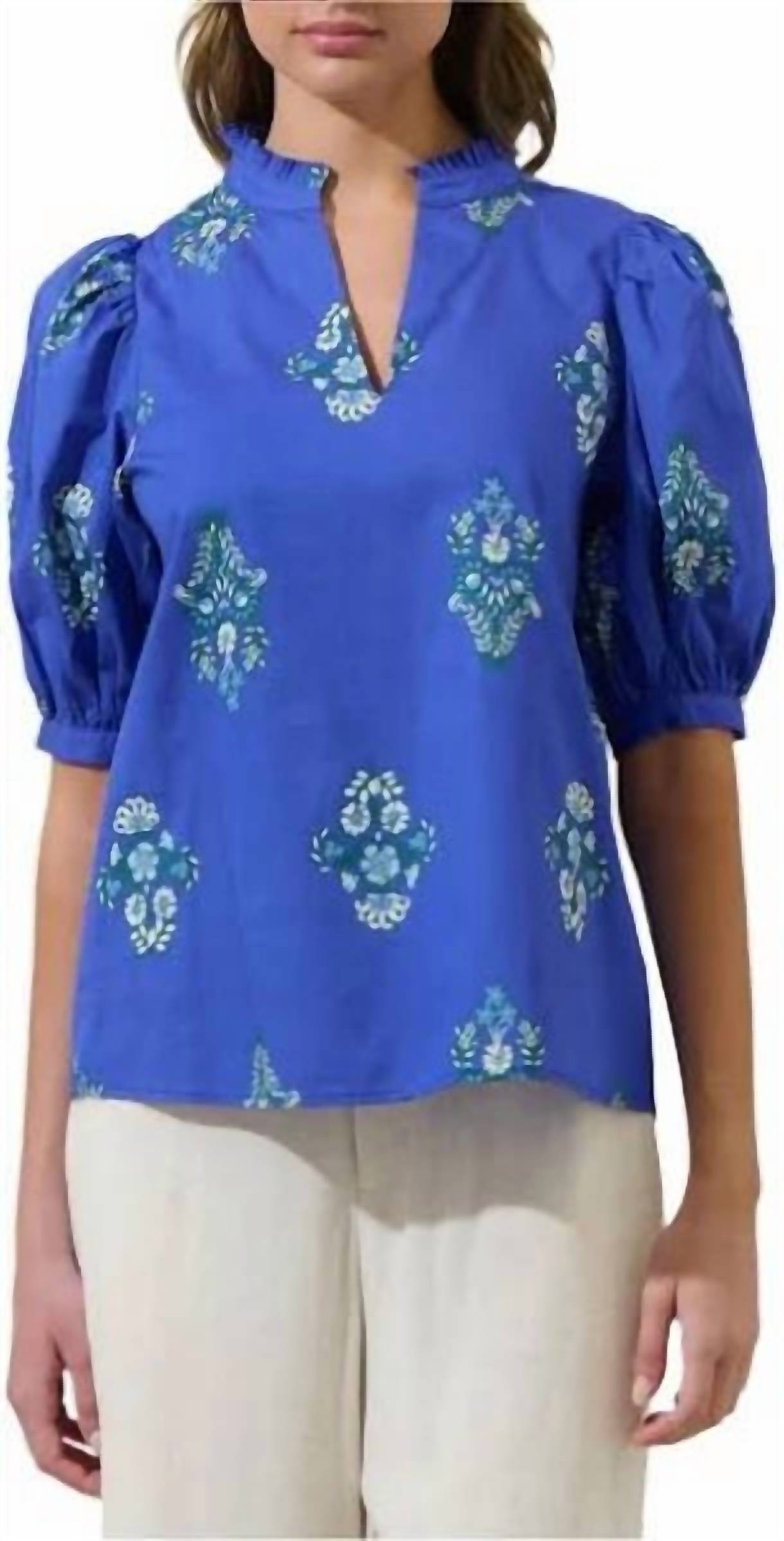 Халин топ в синем SUGARLIPS
Халин топ в синем SUGARLIPS