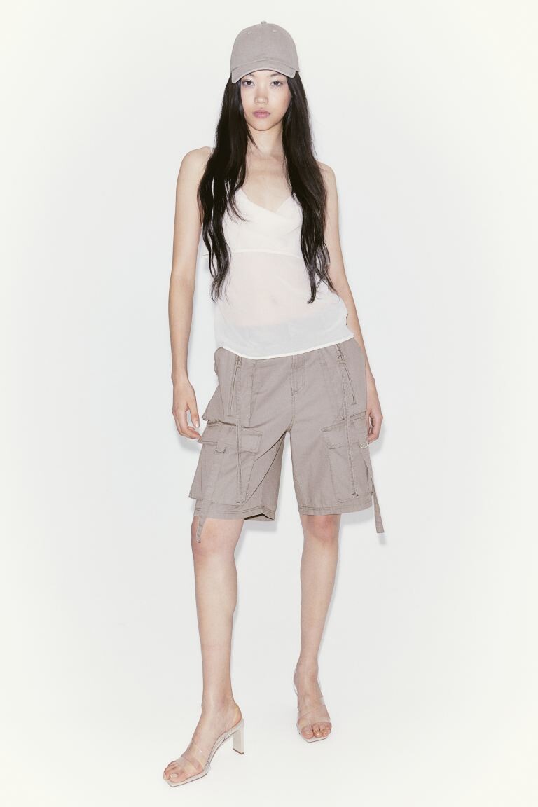 Хлопковые шорты карго H&M, серый
Хлопковые шорты карго H&M, серый